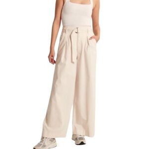 Abercrombie & Fitch khaki ultra wide leg pants with belt size XL regular